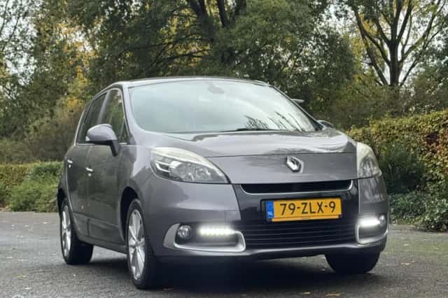 Renault Scénic (2013) thumbnail 4