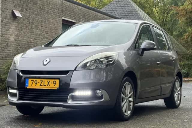 Renault Scénic (2013) thumbnail 5