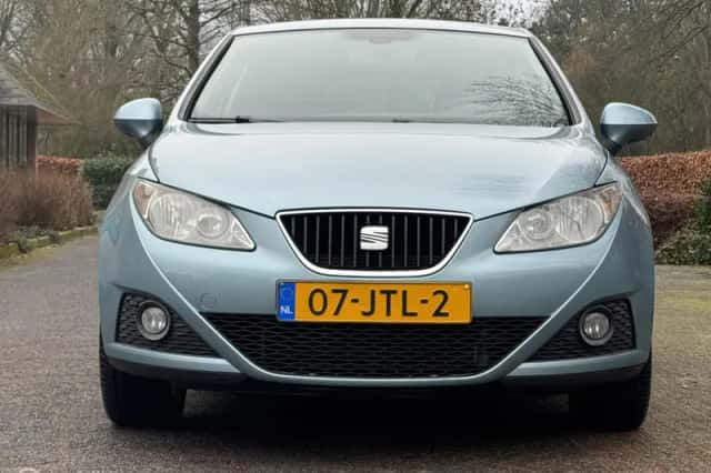 SEAT Ibiza (2009) thumbnail 3