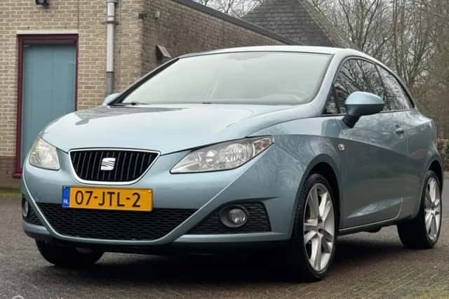 SEAT Ibiza (2009) thumbnail 5