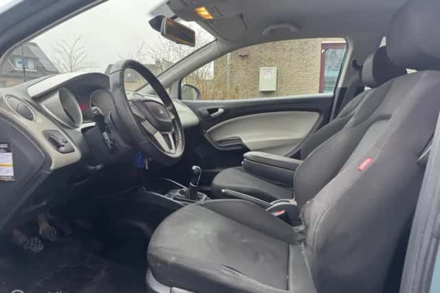 SEAT Ibiza (2009) thumbnail 6