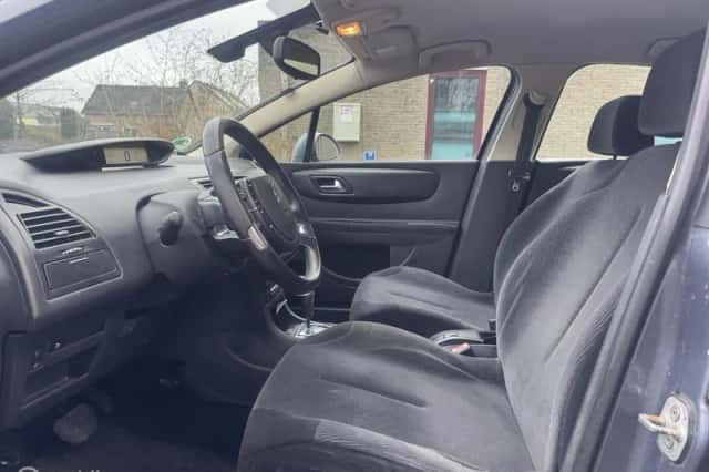 Citroën C4 (2009) thumbnail 6
