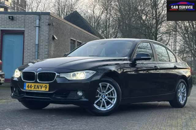 BMW 3-Serie (2012) thumbnail 1