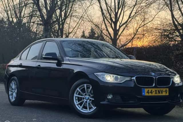 BMW 3-Serie (2012) thumbnail 2