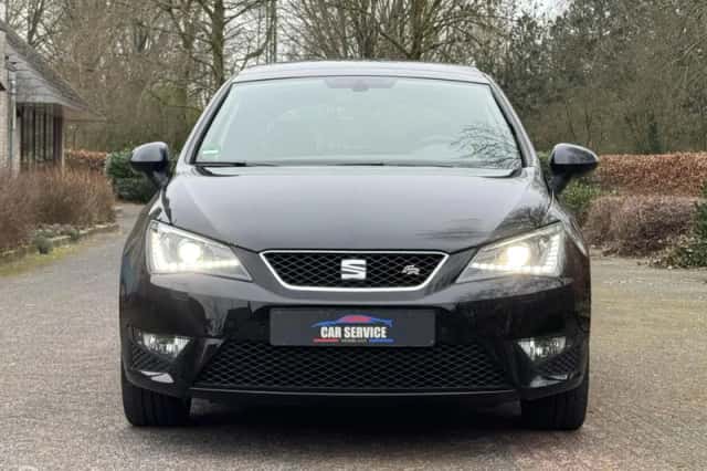 SEAT Ibiza (2017) thumbnail 3