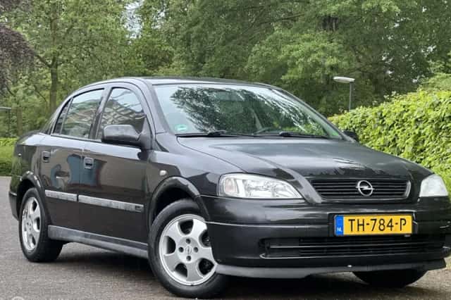 Opel Astra (2000) thumbnail 2