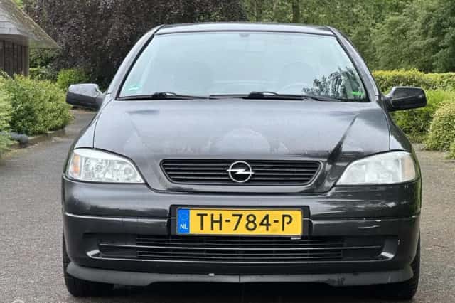 Opel Astra (2000) thumbnail 3