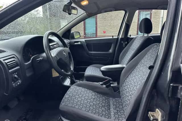 Opel Astra (2000) thumbnail 6