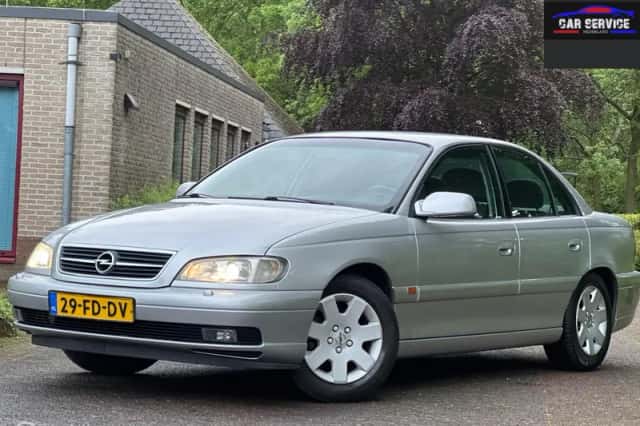 Opel Omega (2000) thumbnail 1
