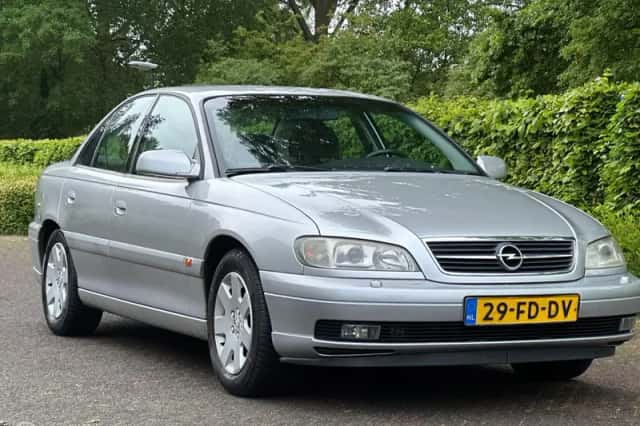 Opel Omega (2000) thumbnail 4