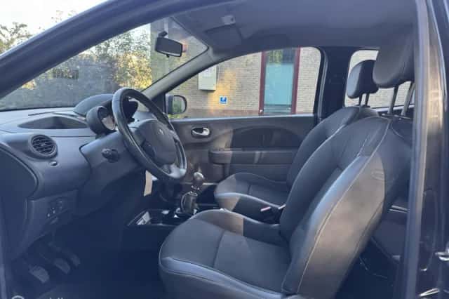 Renault Twingo (2011) thumbnail 6