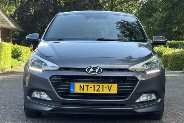 Hyundai i20 (2017) thumbnail 3