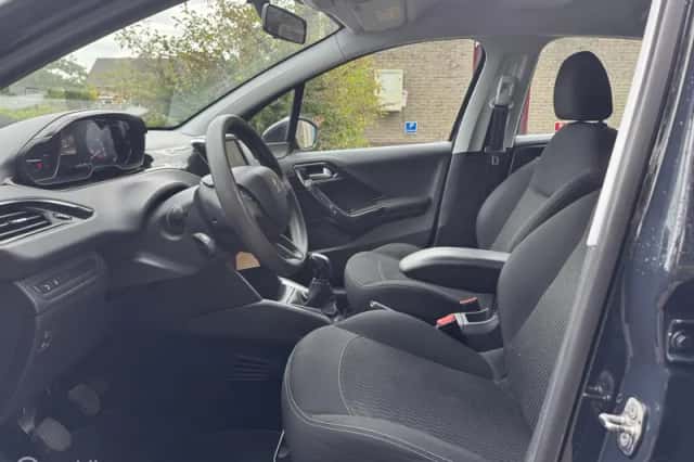 Peugeot 208 (2017) thumbnail 6
