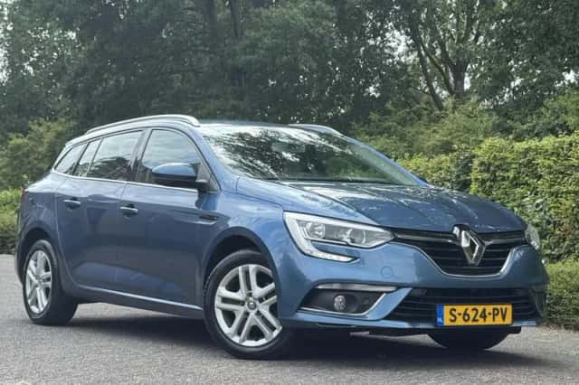 Renault Mégane (2018) thumbnail 2