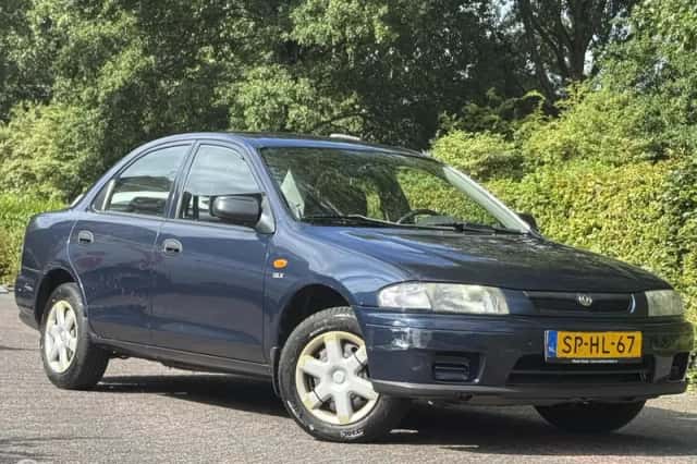 Mazda 323 (1998) thumbnail 2