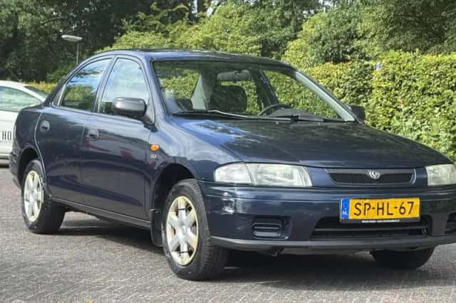 Mazda 323 (1998) thumbnail 4