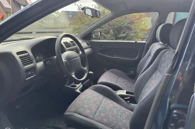 Mazda 323 (1998) thumbnail 6