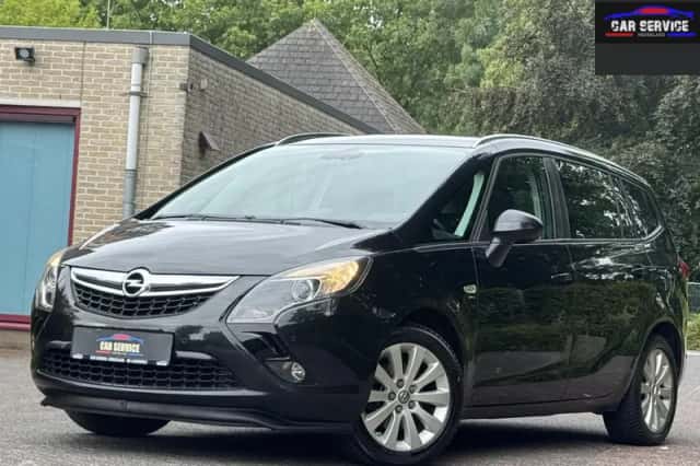 Opel Zafira (2016) thumbnail 1