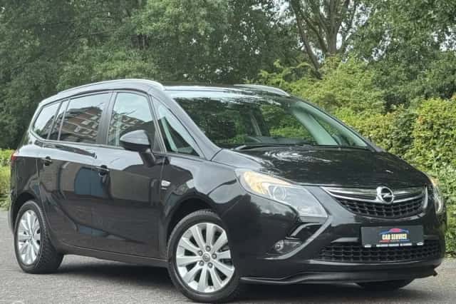 Opel Zafira (2016) thumbnail 2