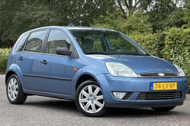 Ford Fiesta (2003) thumbnail 2