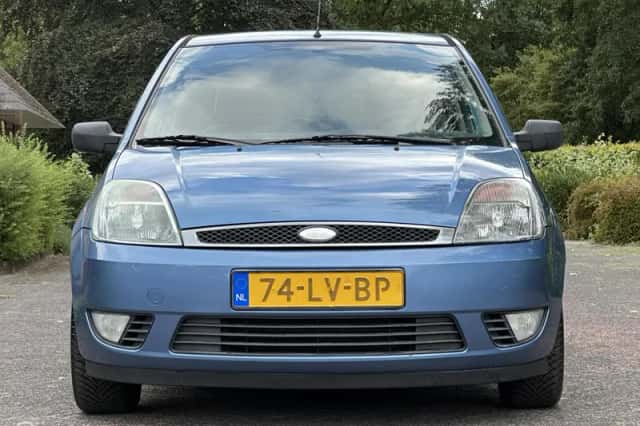 Ford Fiesta (2003) thumbnail 3