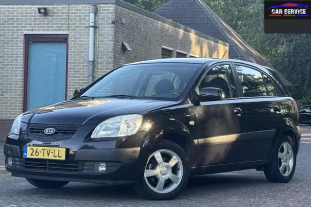 Kia Rio (2007) thumbnail 1