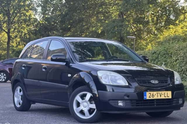 Kia Rio (2007) thumbnail 2