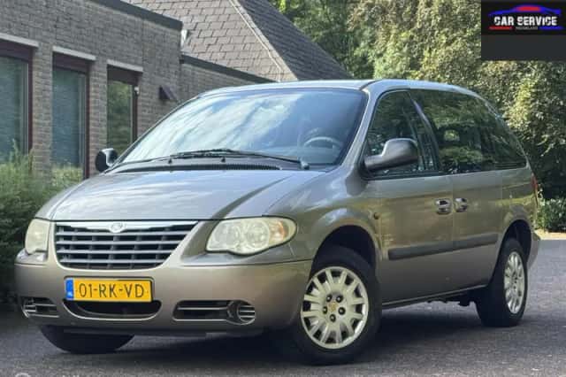 Chrysler Voyager (2005) thumbnail 1