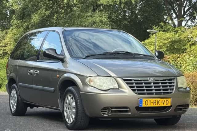 Chrysler Voyager (2005) thumbnail 4