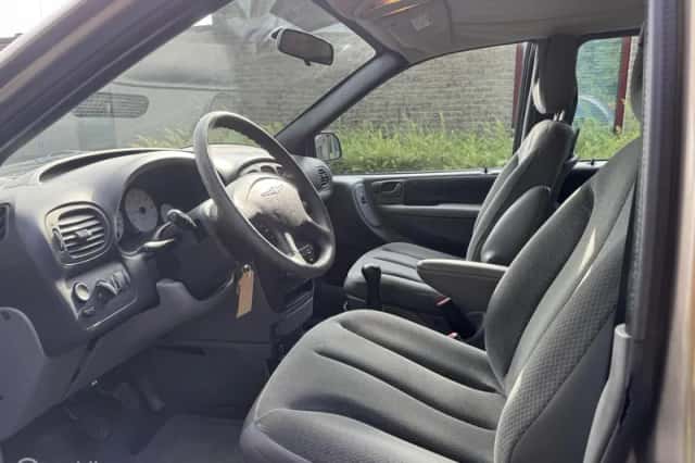 Chrysler Voyager (2005) thumbnail 6