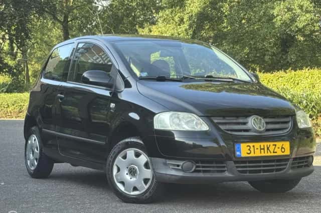 Volkswagen Fox (2009) thumbnail 2