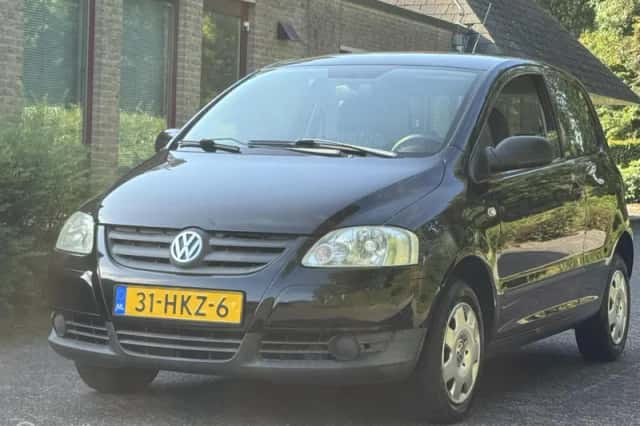 Volkswagen Fox (2009) thumbnail 5
