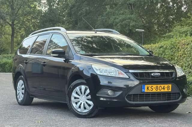 Ford Focus (2011) thumbnail 2