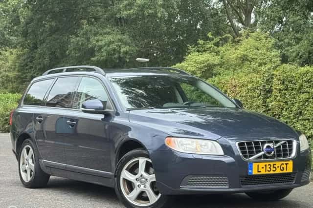 Volvo V70 (2011) thumbnail 2