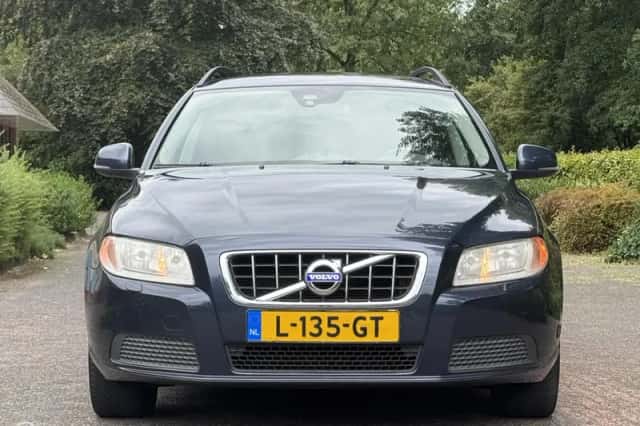 Volvo V70 (2011) thumbnail 3