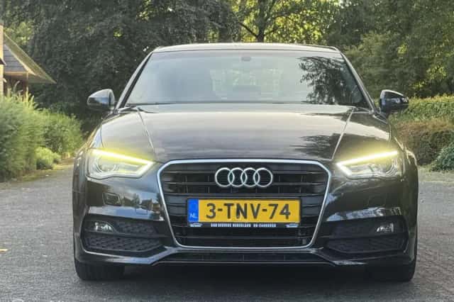 Audi A3 (2014) thumbnail 3