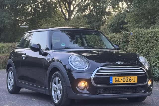 MINI Cooper (2015) thumbnail 4