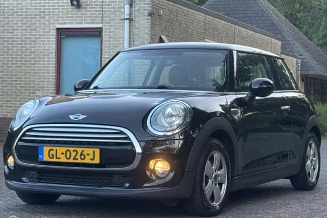 MINI Cooper (2015) thumbnail 5