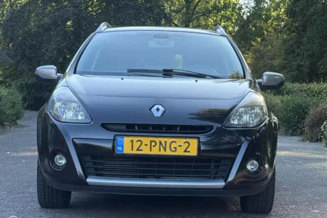 Renault Clio (2011) thumbnail 3