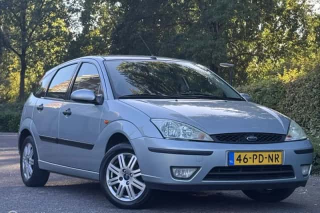 Ford Focus (2004) thumbnail 2