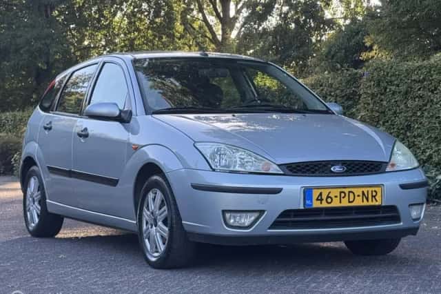 Ford Focus (2004) thumbnail 4