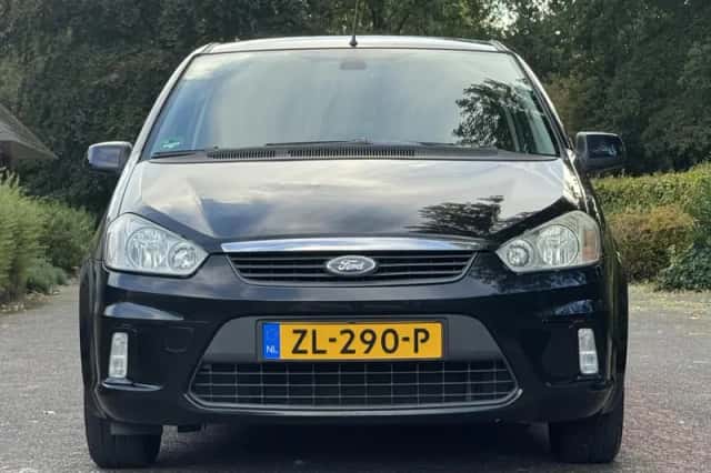 Ford C-Max (2010) thumbnail 3