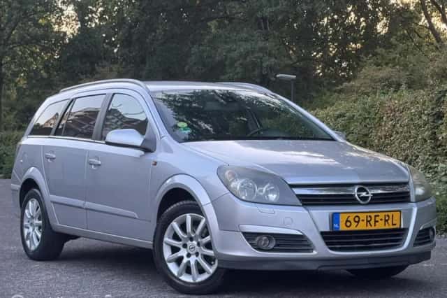 Opel Astra (2005) thumbnail 2