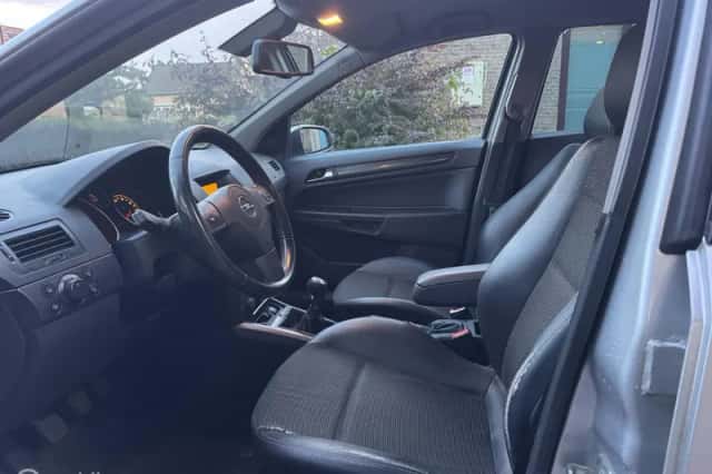 Opel Astra (2005) thumbnail 6