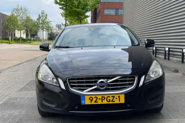 Volvo V60 (2011) thumbnail 3