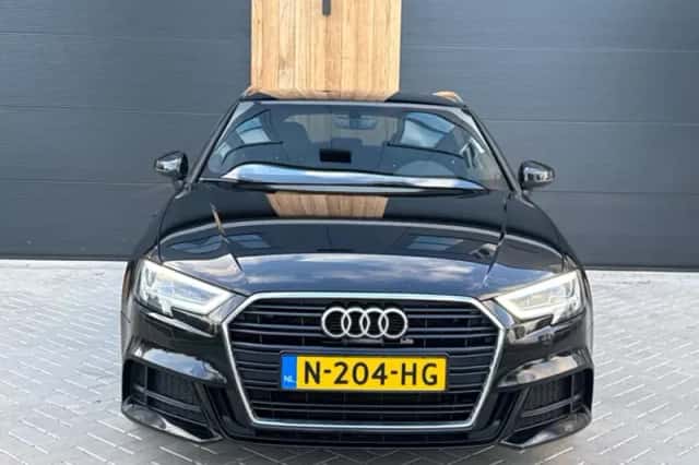 Audi A3 (2016) thumbnail 3