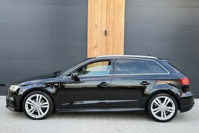Audi A3 (2016) thumbnail 5