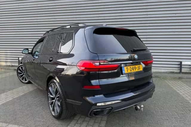 BMW X7 (2021) thumbnail 5