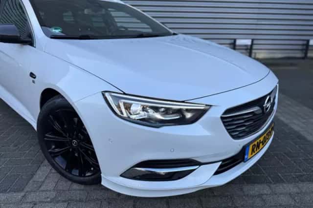 Opel Insignia (2018) thumbnail 2