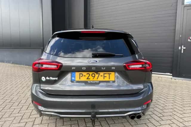 Ford Focus (2022) thumbnail 6
